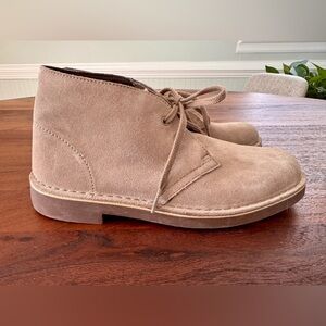 Clark’s Women’s Acre Bridge Desert Chukka Ankle Boots Size 8M Tan Suede